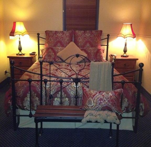 فندق Church House B&b Gundagai