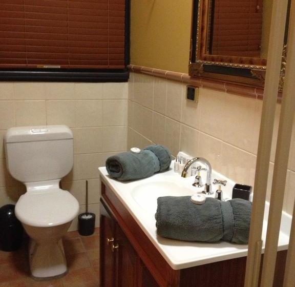 فندق Church House B&b Gundagai