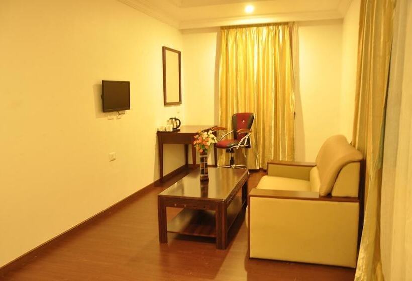 בית מלון כפרי Grand Clarks Inn