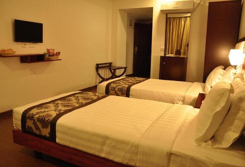 בית מלון כפרי Grand Clarks Inn