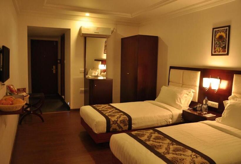 فندق Grand Clarks Inn