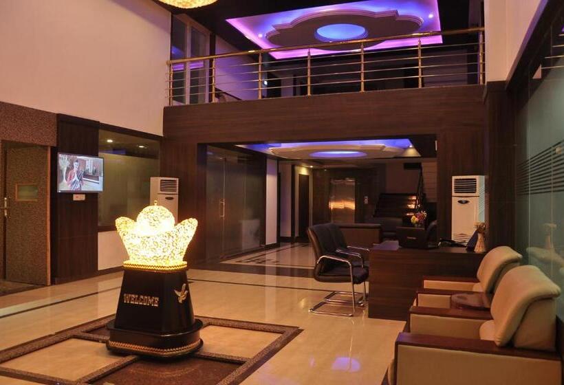 호텔 Grand Clarks Inn