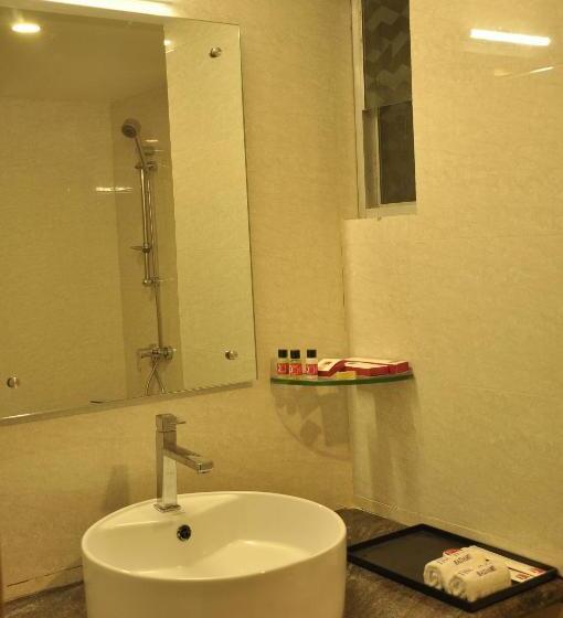 호텔 Grand Clarks Inn