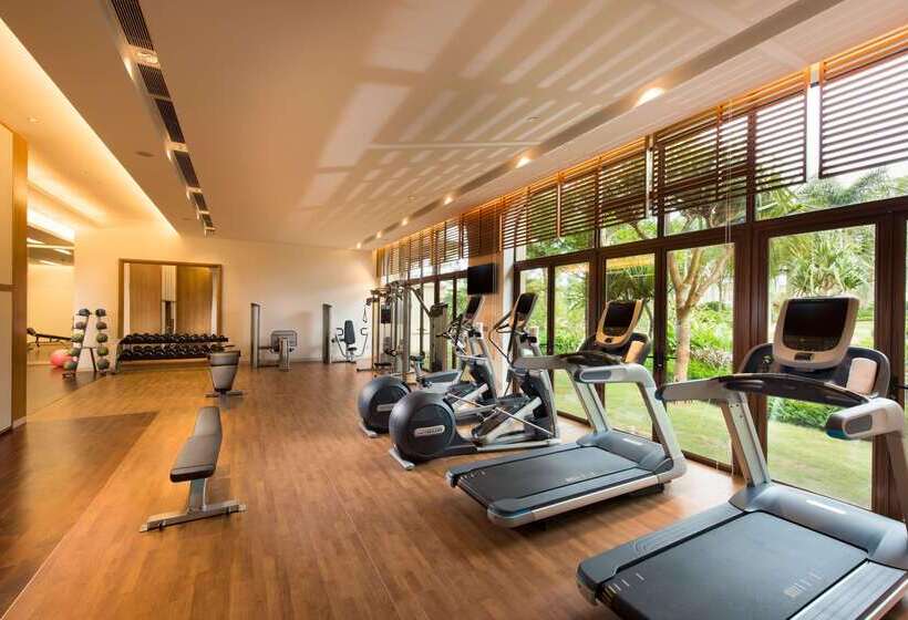 Отель Doubletree Resort By Hilton Hainan Chengmai