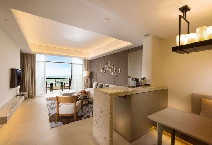 Отель Doubletree Resort By Hilton Hainan Chengmai