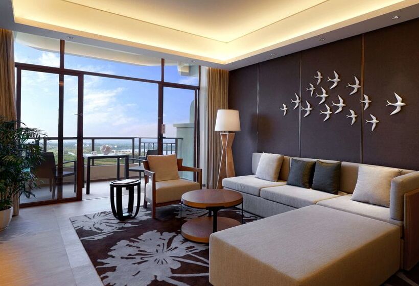 Отель Doubletree Resort By Hilton Hainan Chengmai