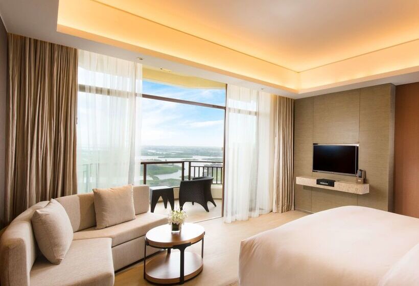 Отель Doubletree Resort By Hilton Hainan Chengmai