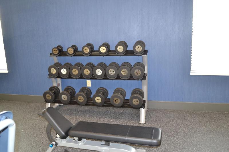 فندق Flag Point Inn & Suites Pratt By Fairbridge