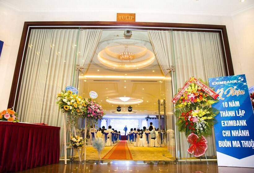 Hai Ba Trung Hotel & Spa