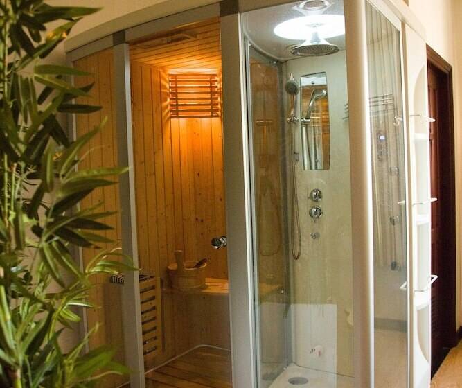 Hai Ba Trung Hotel & Spa