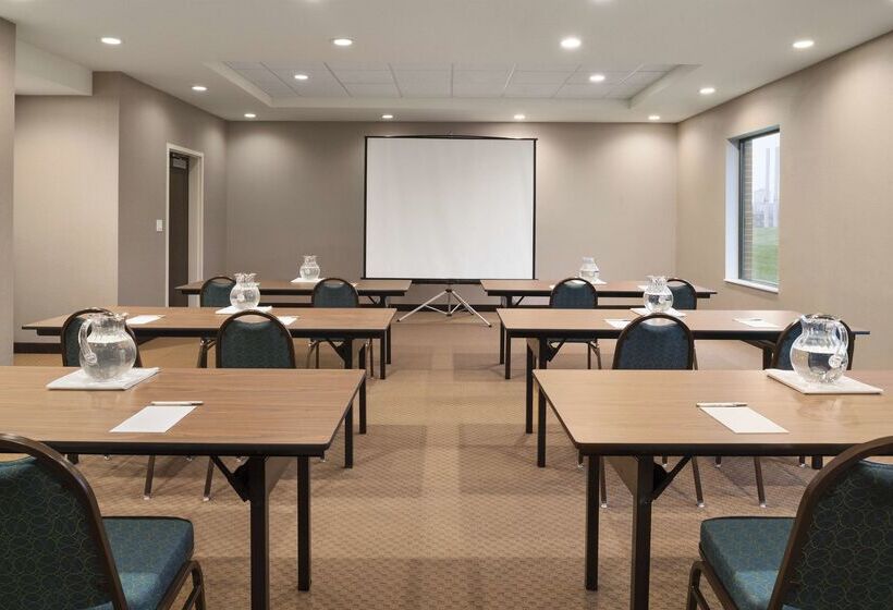 ホテル Hampton Inn Lincoln Airport