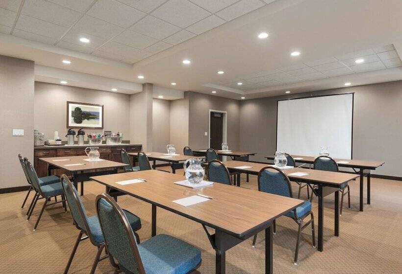 ホテル Hampton Inn Lincoln Airport