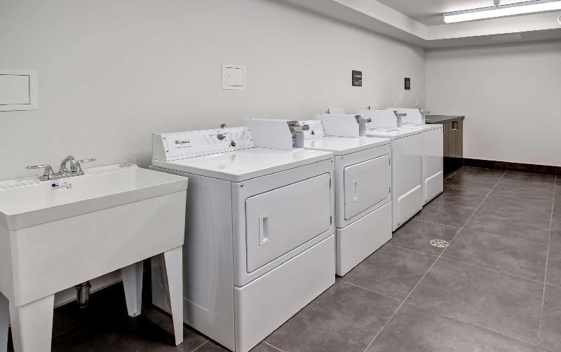 בית מלון כפרי Hampton Inn & Suites By Hilton Medicine Hat