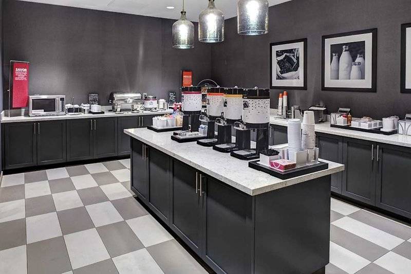 هتل Hampton Inn & Suites Richmond Downtown