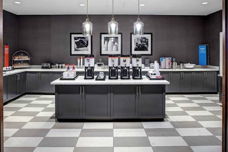 هتل Hampton Inn & Suites Richmond Downtown