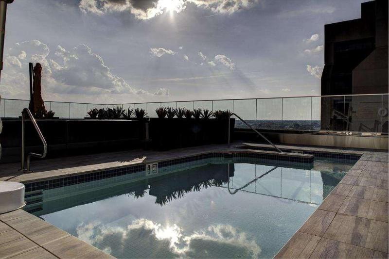 هتل Hampton Inn & Suites Richmond Downtown