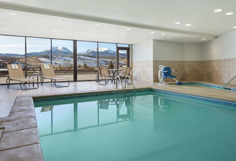 Отель Hampton Inn & Suites Silverthorne