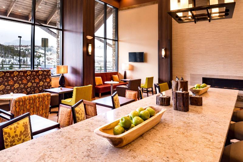 Отель Hampton Inn & Suites Silverthorne