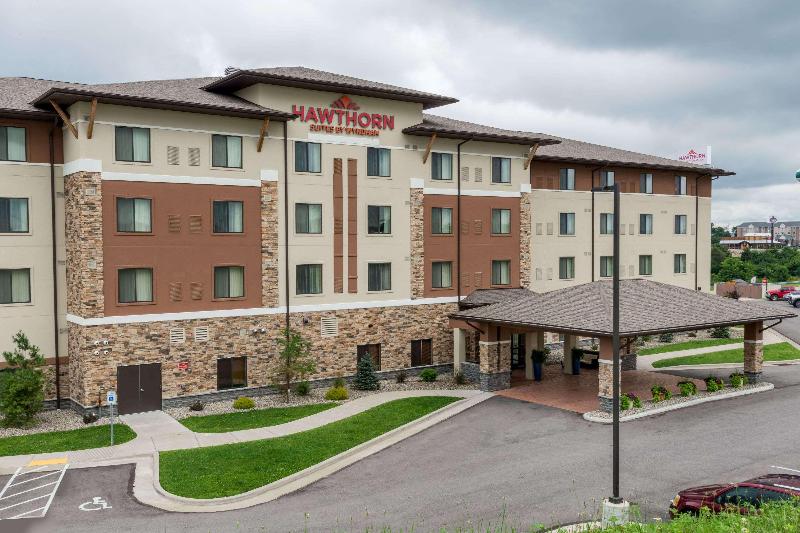 هتل Hawthorn Suites By Wyndham Wheeling At The Highlands