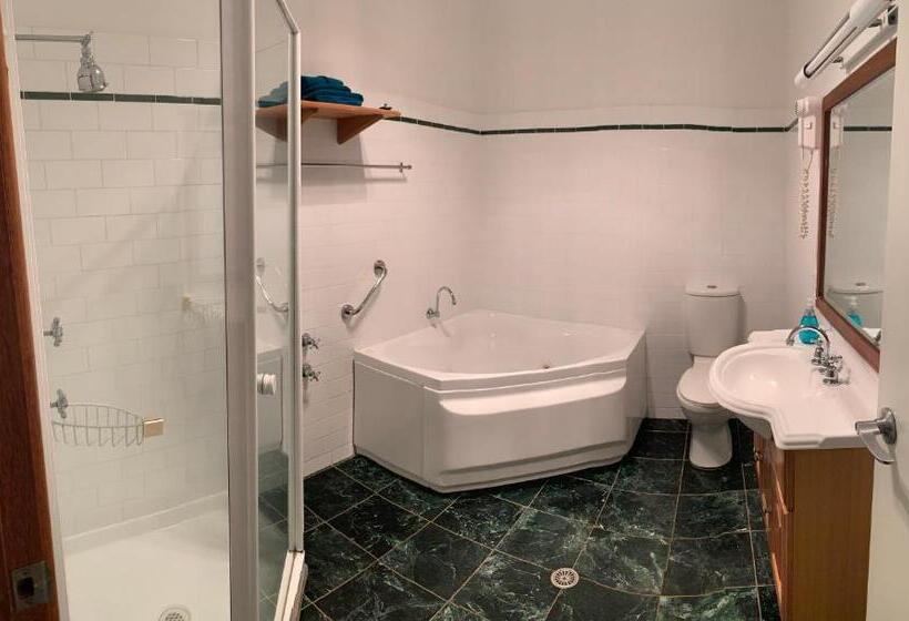 בית מלון כפרי Hidden Haven Barrington Tops