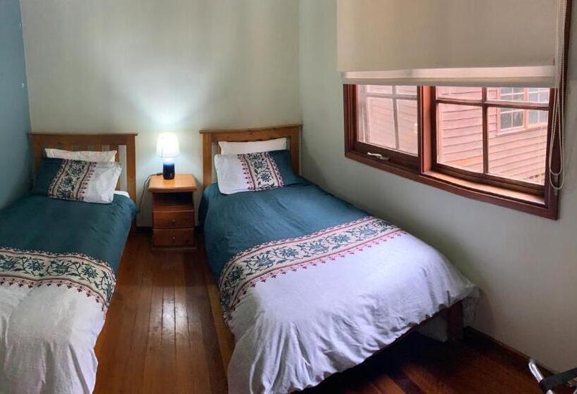 בית מלון כפרי Hidden Haven Barrington Tops