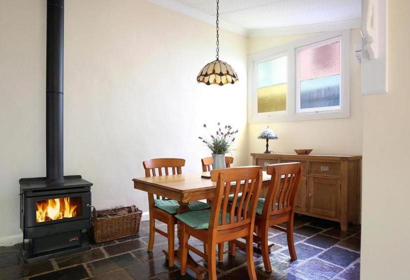 בית מלון כפרי Hills Havens Cottages