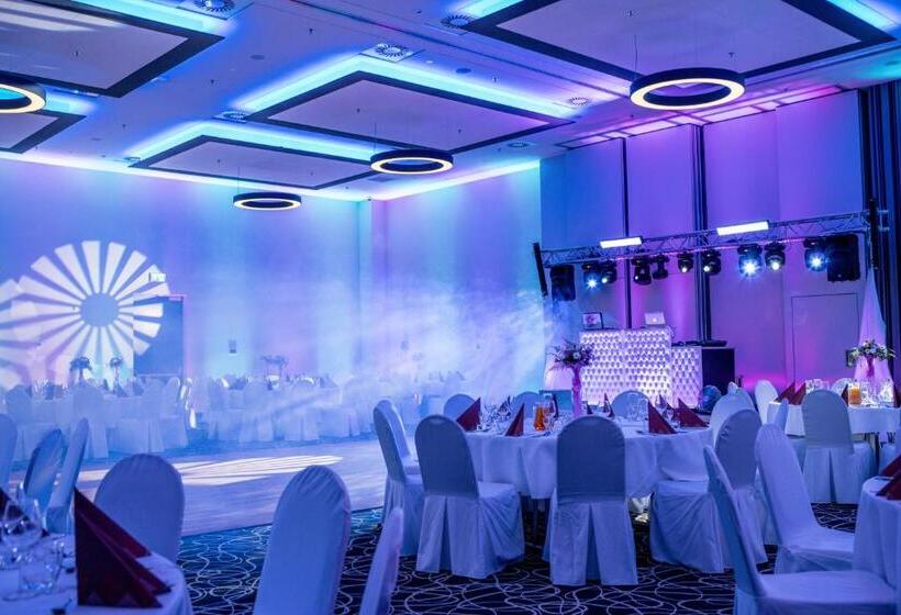 בית מלון כפרי Holiday Inn Dąbrowa Górnicza Katowice, An Ihg