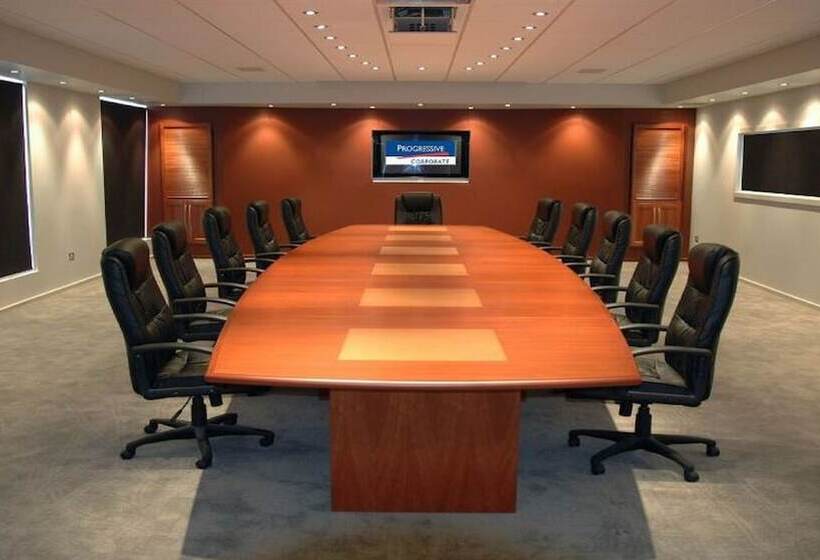 فندق Holiday Inn Express & Suites Blackwell, An Ihg