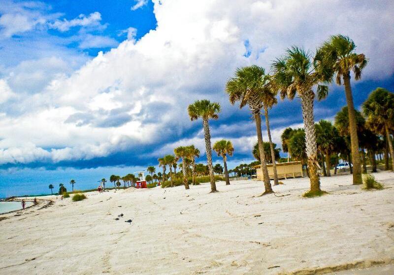 فندق Holiday Inn Express & Suites Trinity, An Ihg