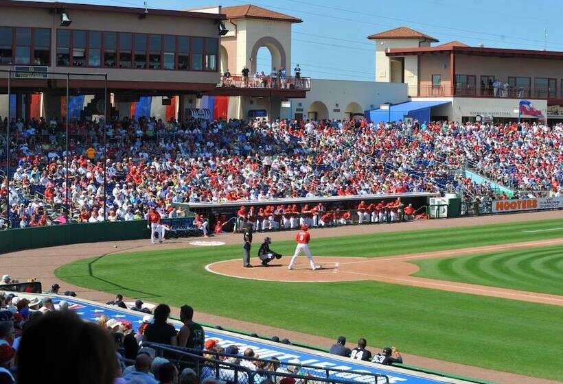 فندق Holiday Inn Express & Suites Trinity, An Ihg