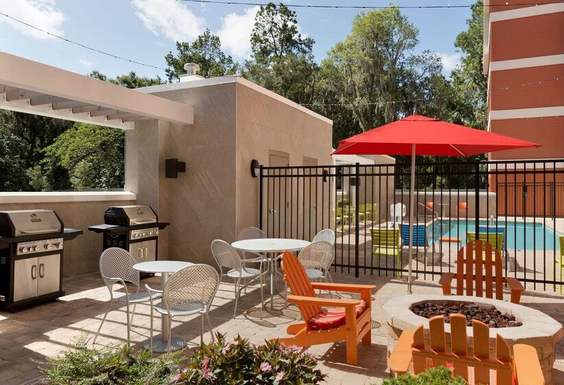 בית מלון כפרי Home2 Suites By Hilton Gainesville Medical Center