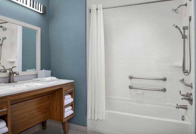 فندق Home2 Suites By Hilton Tallahassee State Capitol