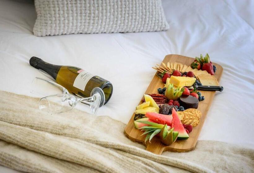 فندق Georges Bay Apartments