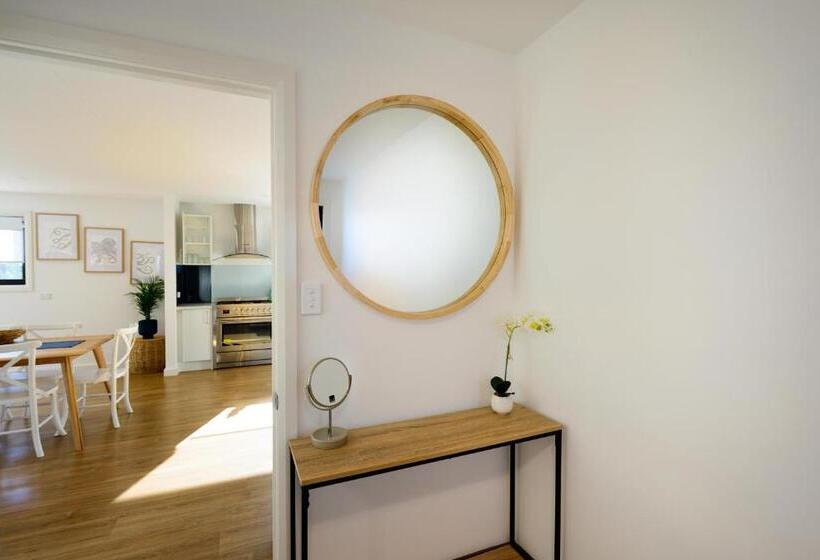 فندق Georges Bay Apartments