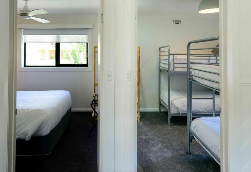 فندق Georges Bay Apartments