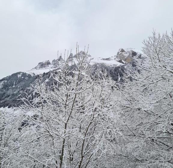 호텔 Hôtel Le White Le 42 Restaurant