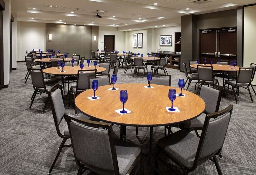 Отель Hyatt Place Cleveland/lyndhurst/legacy Village