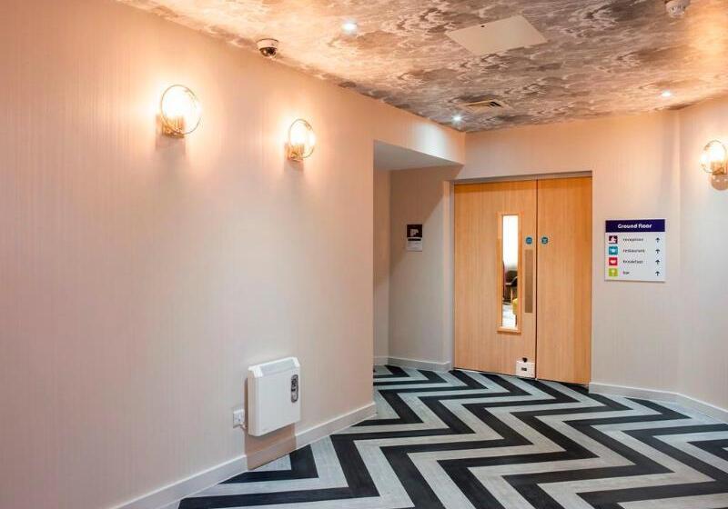 호텔 Ibis Styles London Heathrow Airport