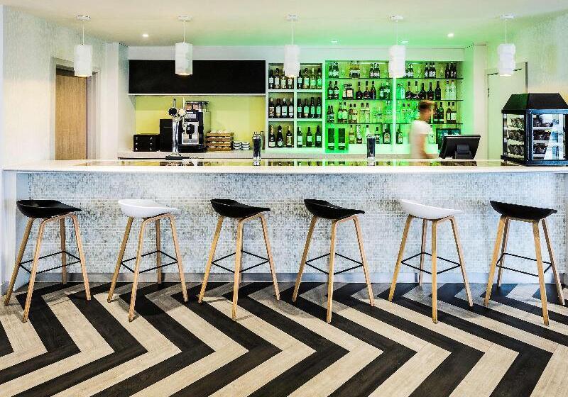 호텔 Ibis Styles London Heathrow Airport