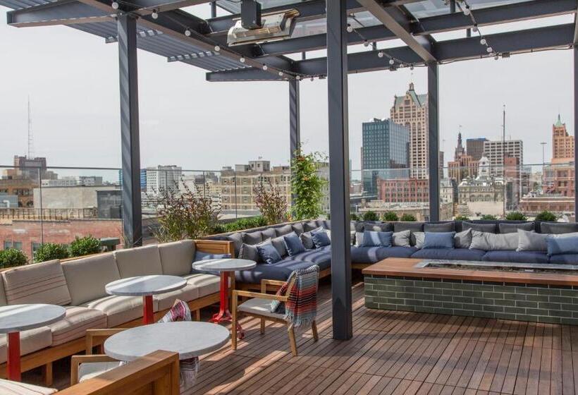 Kimpton Journeyman Hotel, An Ihg