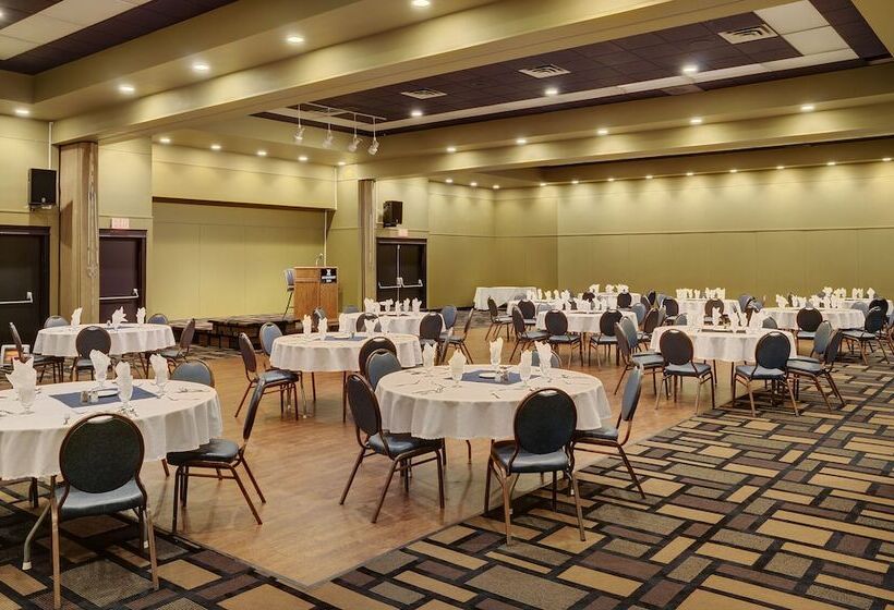 בית מלון כפרי Kindersley Inn