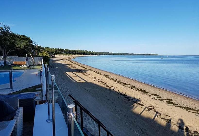 Beach Hotel   Le Grand Chalet