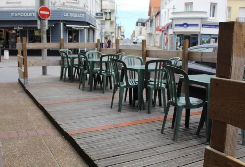 Отель Le Voltaire