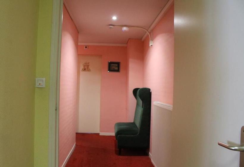 Отель Le Voltaire