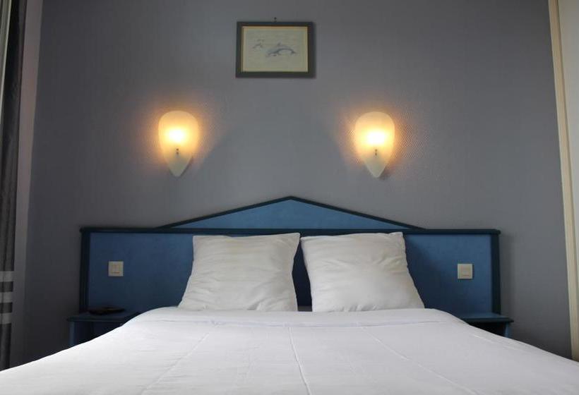 Отель Le Voltaire