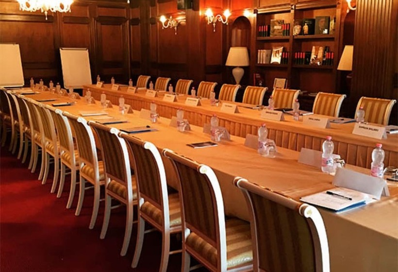 בית מלון כפרי Opera