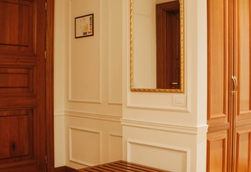 בית מלון כפרי Opera