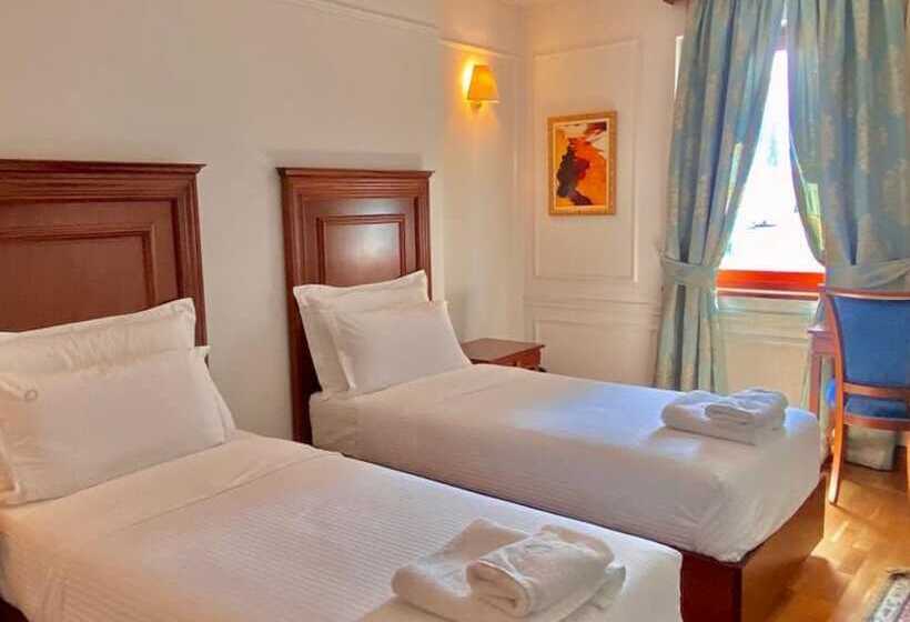 בית מלון כפרי Opera