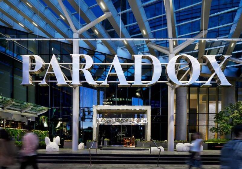Paradox Hotel Vancouver