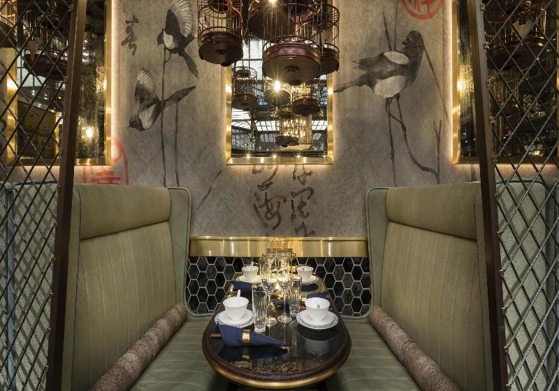 Paradox Hotel Vancouver